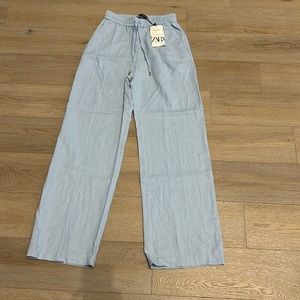Zara light-blue linen blend pants. Brand new with tags. Size:Xs